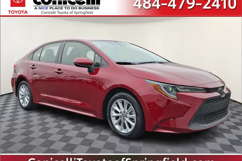 2022 Toyota Corolla LE photo 1