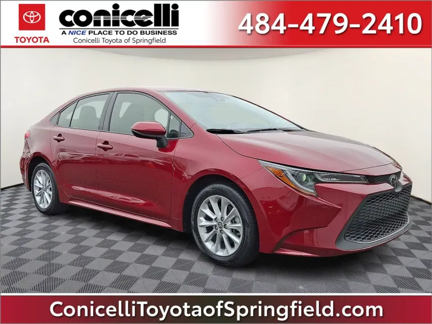 2022 Toyota Corolla LE photo 1