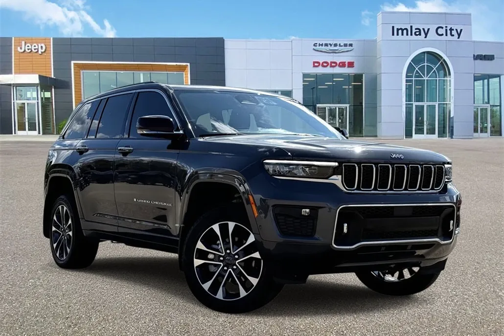 2023 Jeep Grand Cherokee Overland photo 1