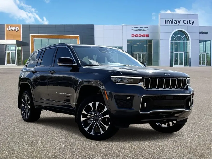 2023 Jeep Grand Cherokee Overland photo 1