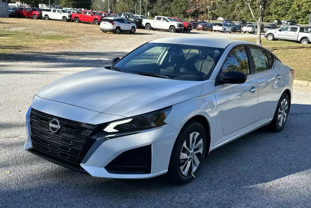 2025 Nissan Altima 2.5 S photo 1