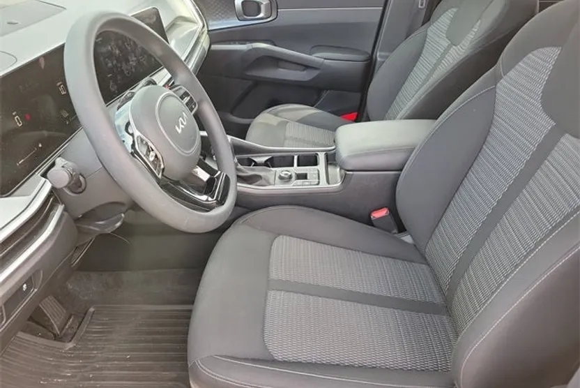 2025 Kia Sorento LX photo 1