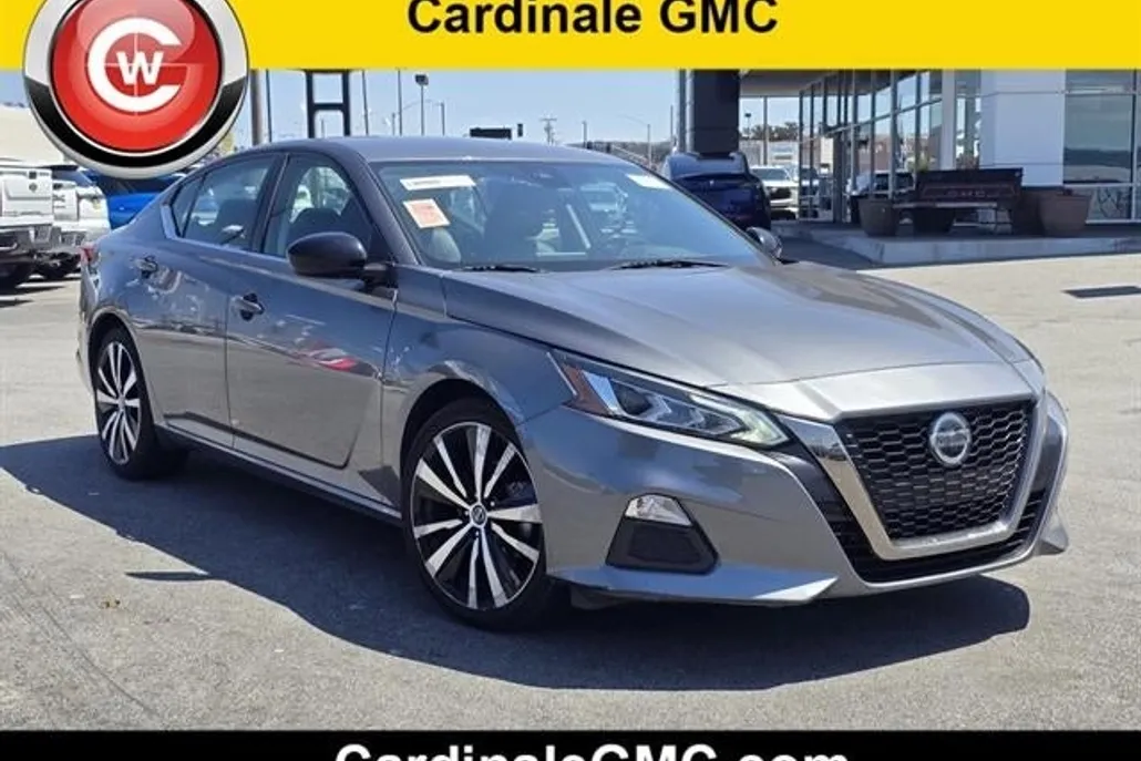 2022 Nissan Altima 2.5 SR photo 1