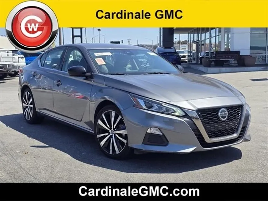 2022 Nissan Altima 2.5 SR photo 1