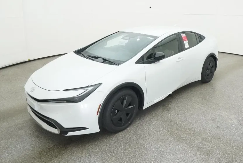 2025 Toyota Prius Plug-in Hybrid SE photo 1