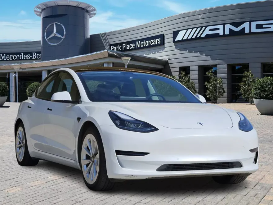 2021 Tesla Model 3 Standard Range Plus photo 1