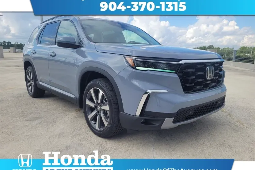2025 Honda Pilot Touring photo 1