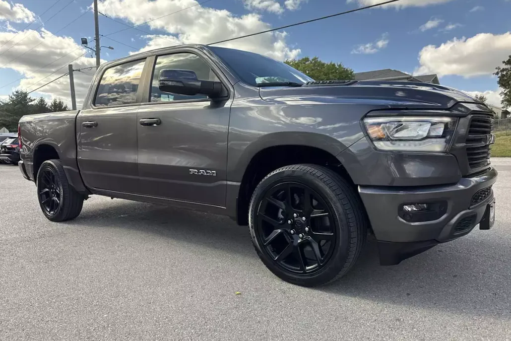 2023 Ram 1500 Laramie photo 1