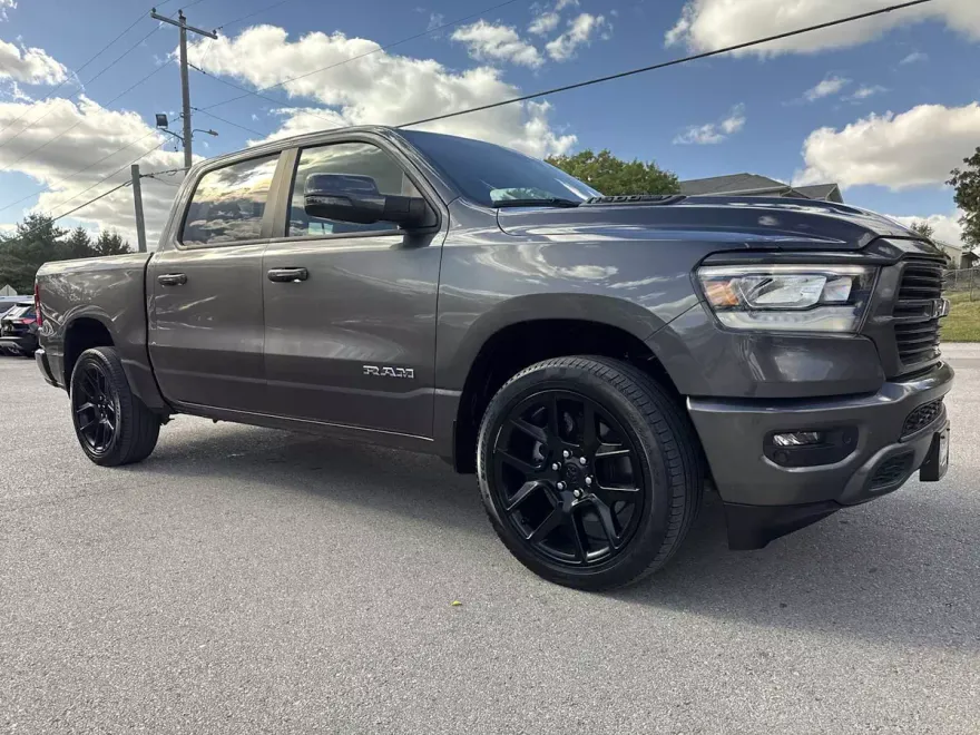 2023 Ram 1500 Laramie photo 1