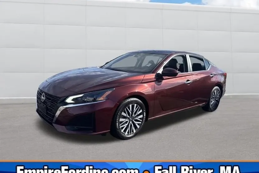 2023 Nissan Altima 2.5 SV photo 1