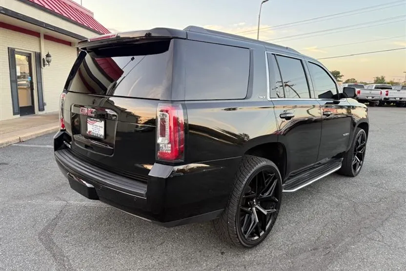 2016 Gmc Yukon SLT photo 1