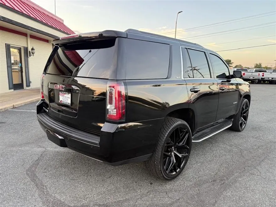 2016 Gmc Yukon SLT photo 1