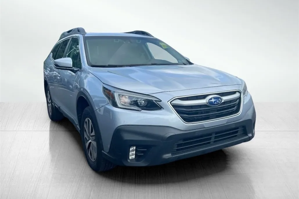 2022 Subaru Outback Premium photo 1