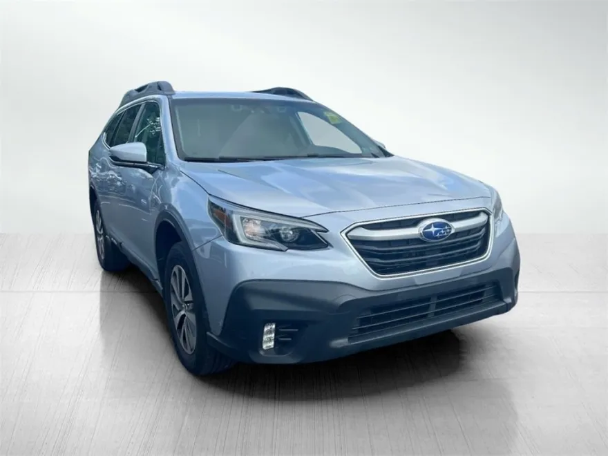 2022 Subaru Outback Premium photo 1