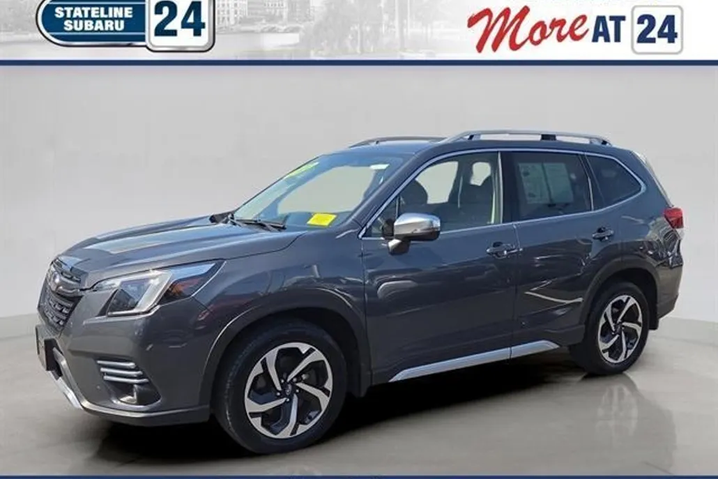 2022 Subaru Forester Touring photo 1