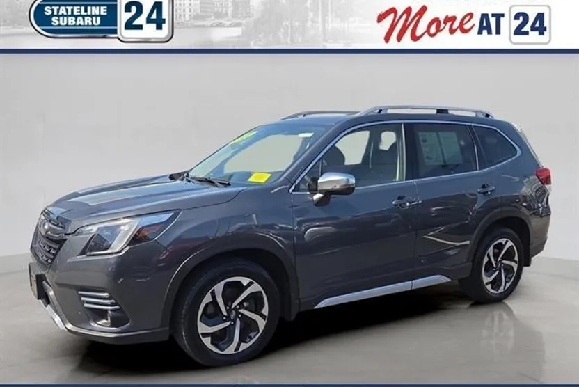 2022 Subaru Forester Touring photo 1