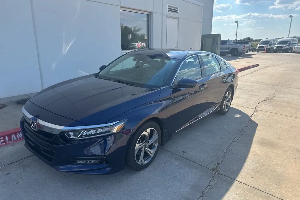 2018 Honda Accord EX photo 1