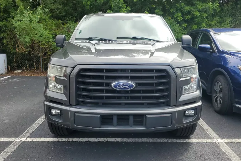 2017 Ford F-150 XLT photo 1