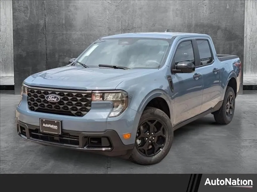 2025 Ford Maverick XLT photo 1