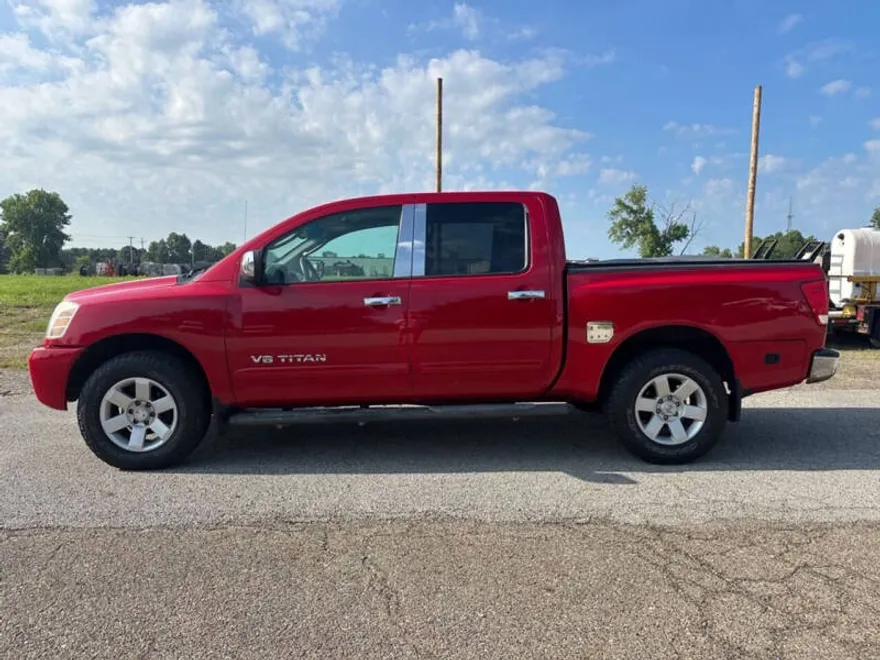 2005 Nissan Titan XE photo 1
