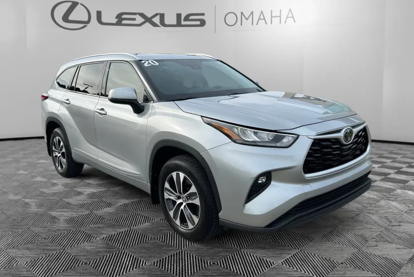 2020 Toyota Highlander XLE photo 1