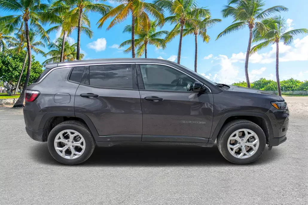 2024 Jeep Compass Sport photo 1