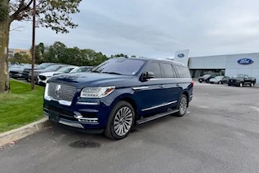 2019 Lincoln Navigator L Reserve photo 1