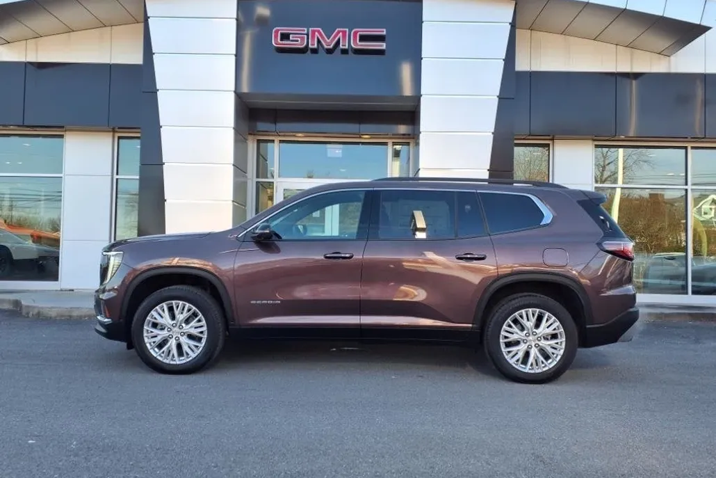 2024 Gmc Acadia Elevation photo 1