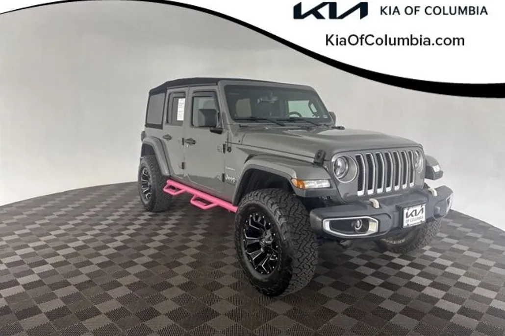 2020 Jeep Wrangler Unlimited Sahara photo 1