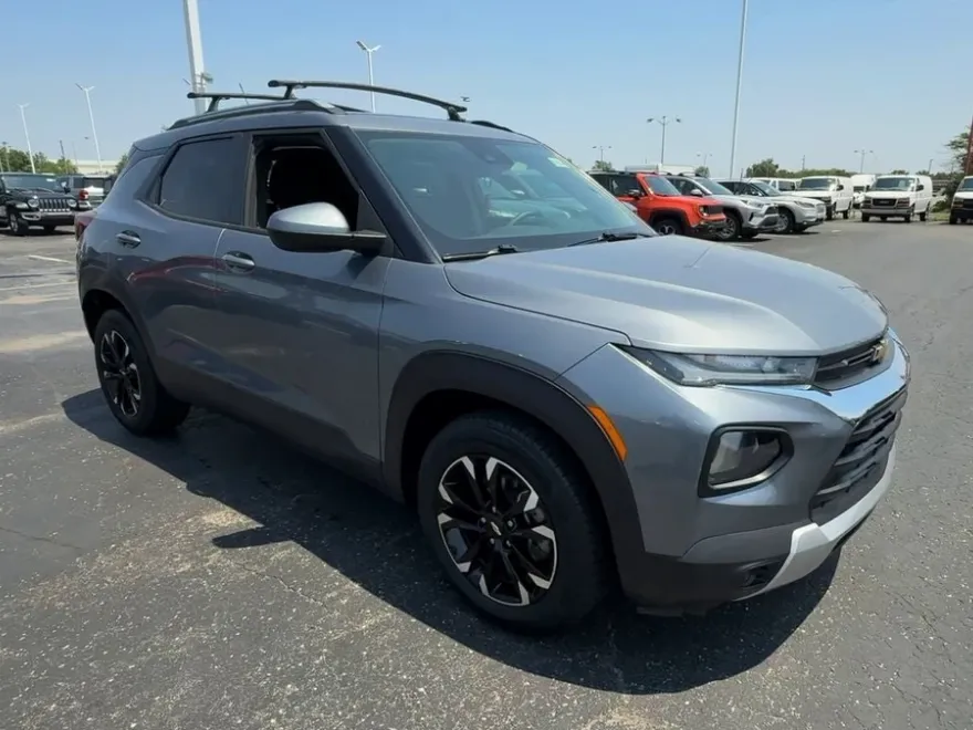2022 Chevrolet Trailblazer LT photo 1