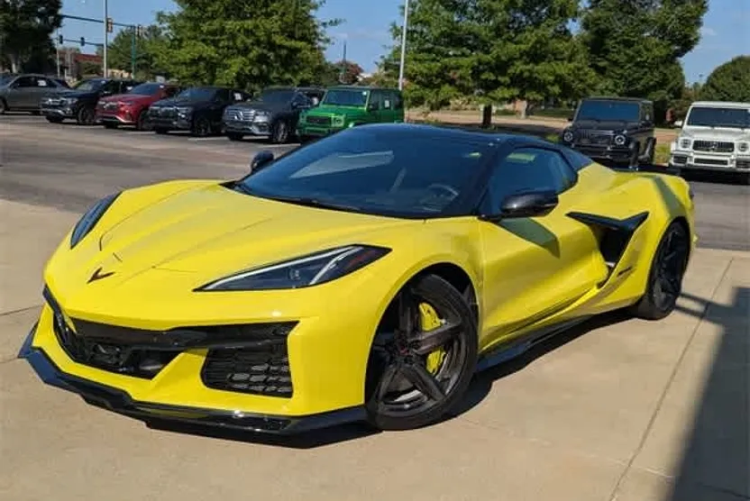 2023 Chevrolet Corvette Z06 3LZ photo 1