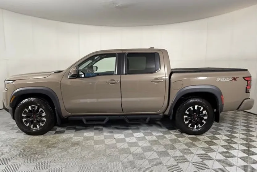 2023 Nissan Frontier PRO-X photo 1