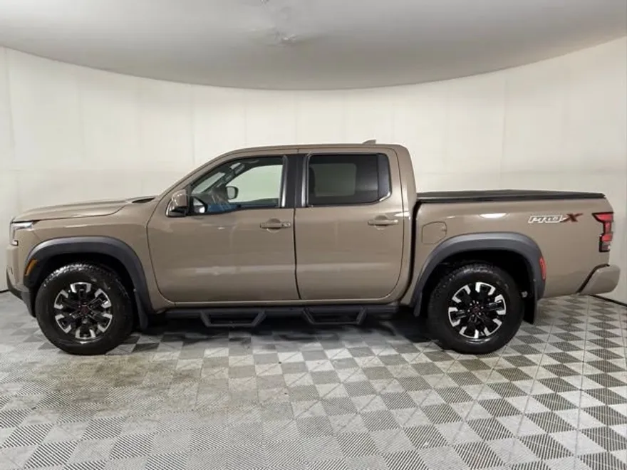 2023 Nissan Frontier PRO-X photo 1