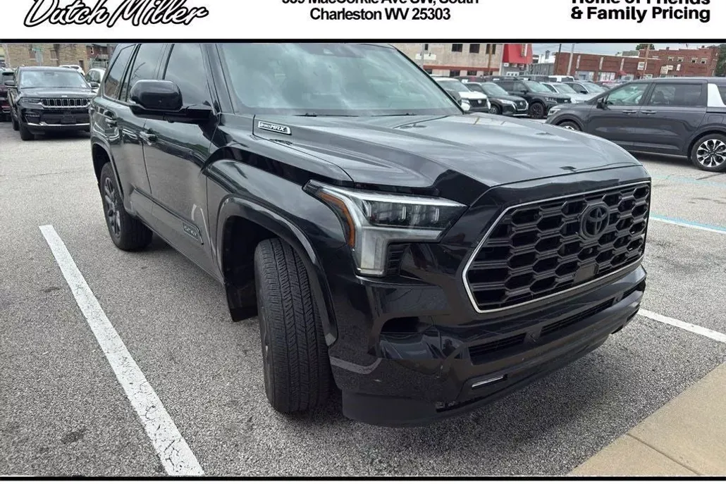 2024 Toyota Sequoia Platinum photo 1