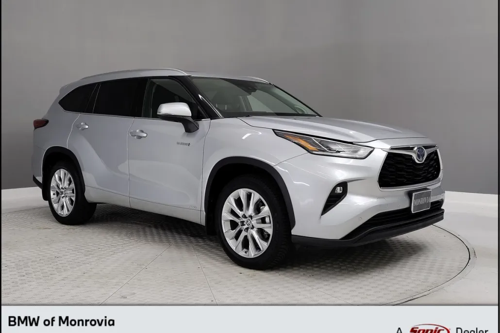 2021 Toyota Highlander Hybrid Limited photo 1