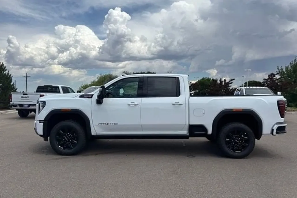 2025 Gmc Sierra 2500 HD AT4 photo 1