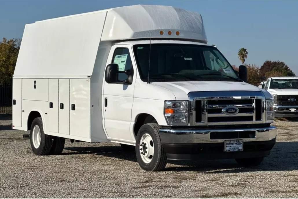 2025 Ford E-350 photo 1