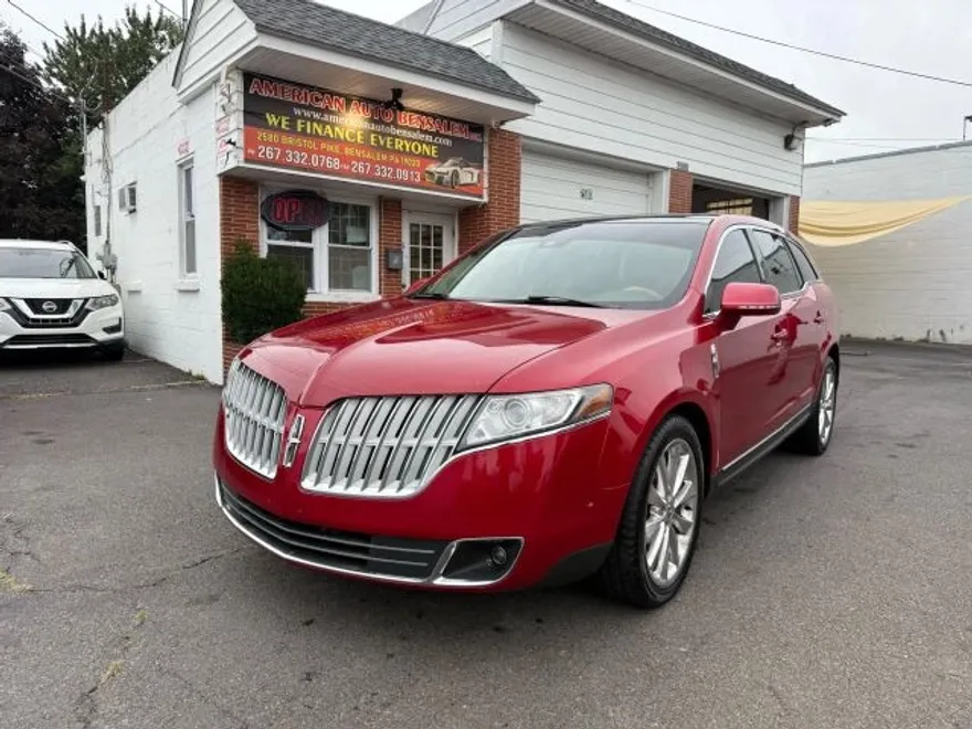 2012 Lincoln MKT EcoBoost photo 1