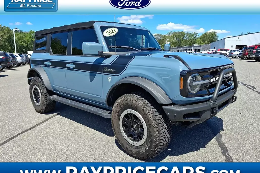 2021 Ford Bronco photo 1