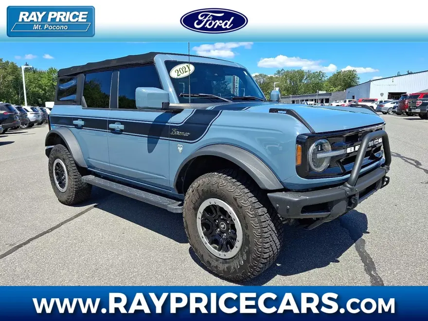 2021 Ford Bronco photo 1