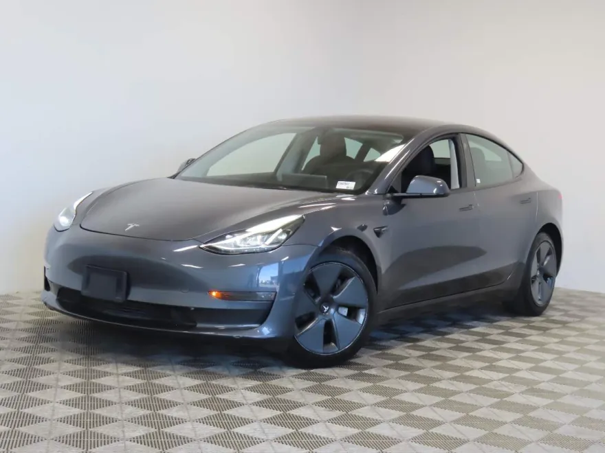 2023 Tesla Model 3 photo 1