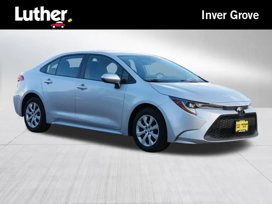 2022 Toyota Corolla LE photo 1