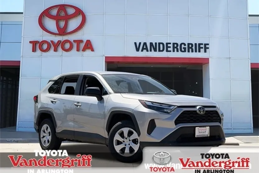 2024 Toyota RAV4 LE photo 1