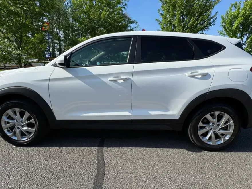 2021 Hyundai Tucson SE Sport photo 1