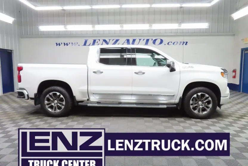 2025 Chevrolet Silverado 1500 High Country photo 1