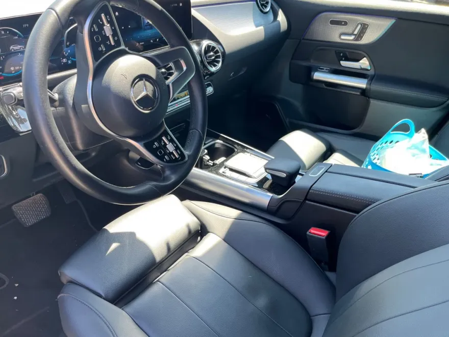 2023 Mercedes Benz GLA 250 4MATIC photo 1