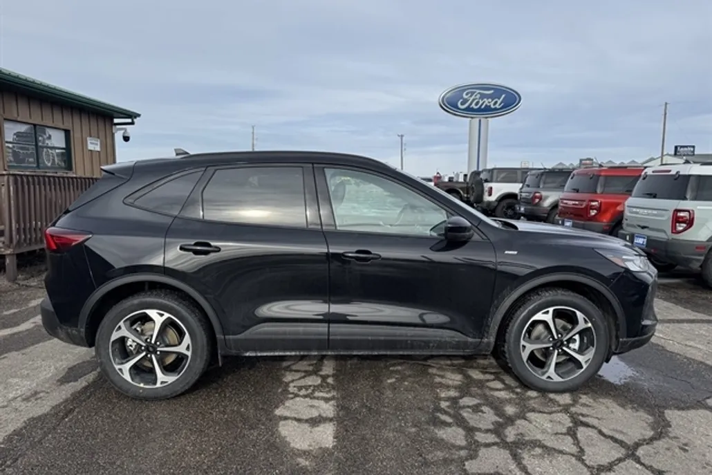 2025 Ford Escape ST-Line SE photo 1