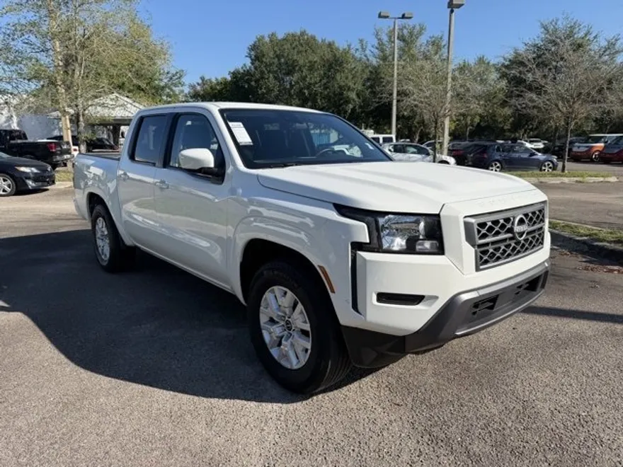 2023 Nissan Frontier SV photo 1
