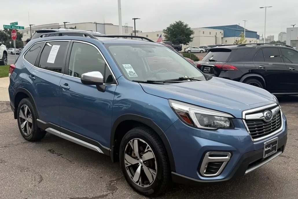 2021 Subaru Forester Touring photo 1