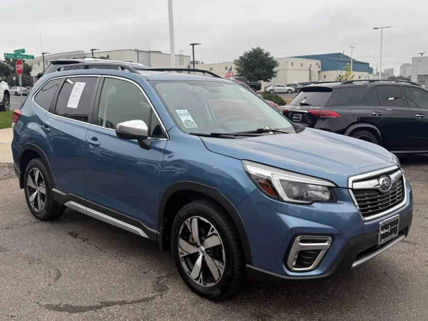 2021 Subaru Forester Touring photo 1